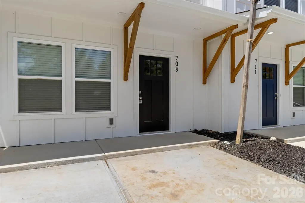 709 Pennsylvania Avenue Charlotte NC 28216