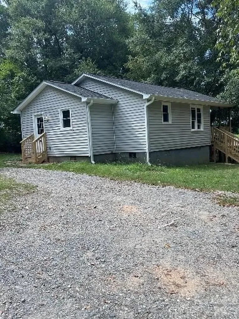 2634 S Calvary Street Gastonia NC 28052