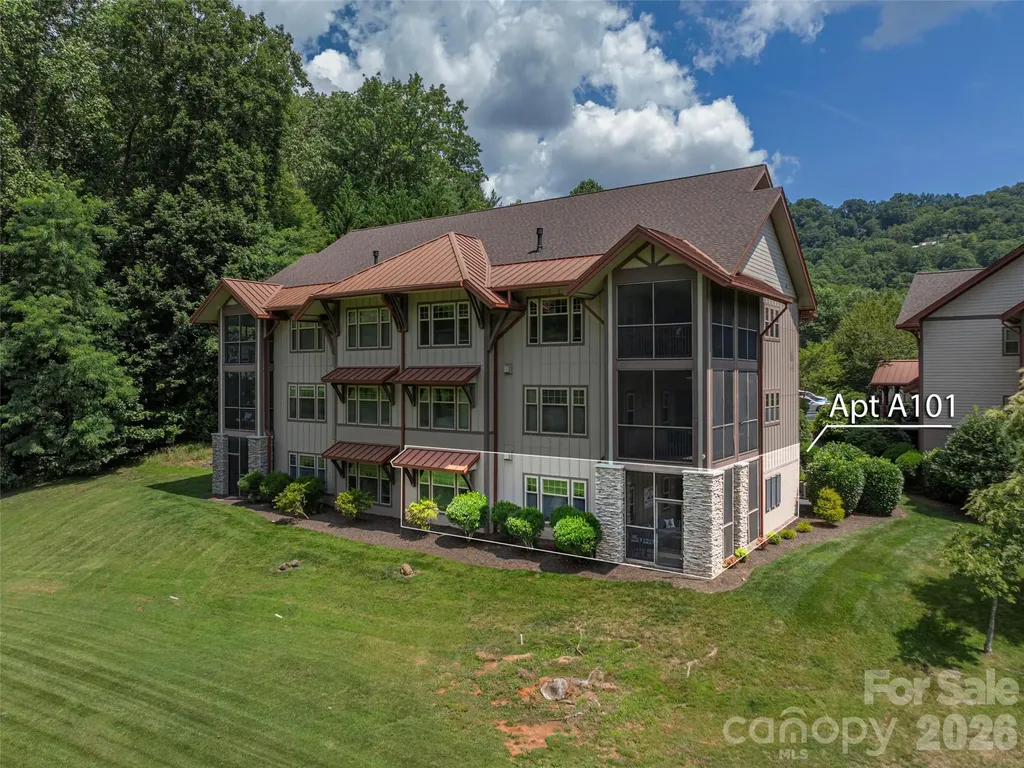 1560 Country Club Drive Maggie Valley NC 28751