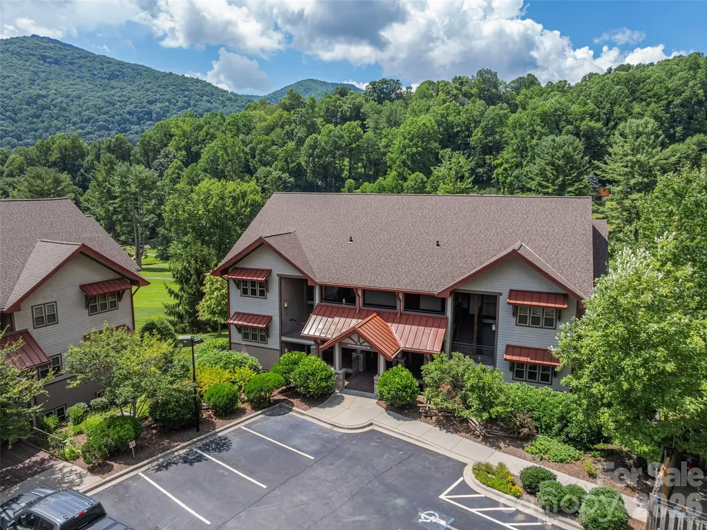 1560 Country Club Drive Maggie Valley NC 28751