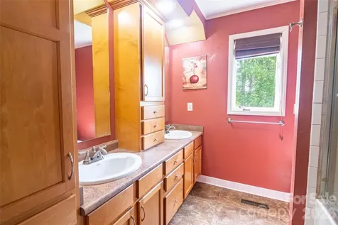 304 Mcmurray Road Rutherfordton NC 28139
