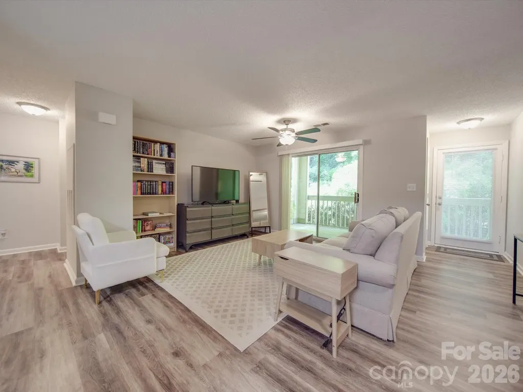 Charlotte NC, 1052 Churchill Downs Court, Unit I