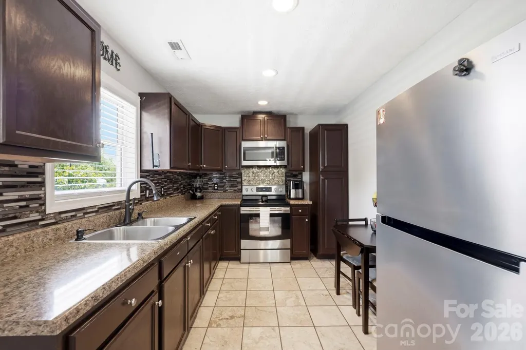 51 Kay Thomas Drive Hendersonville NC 28792