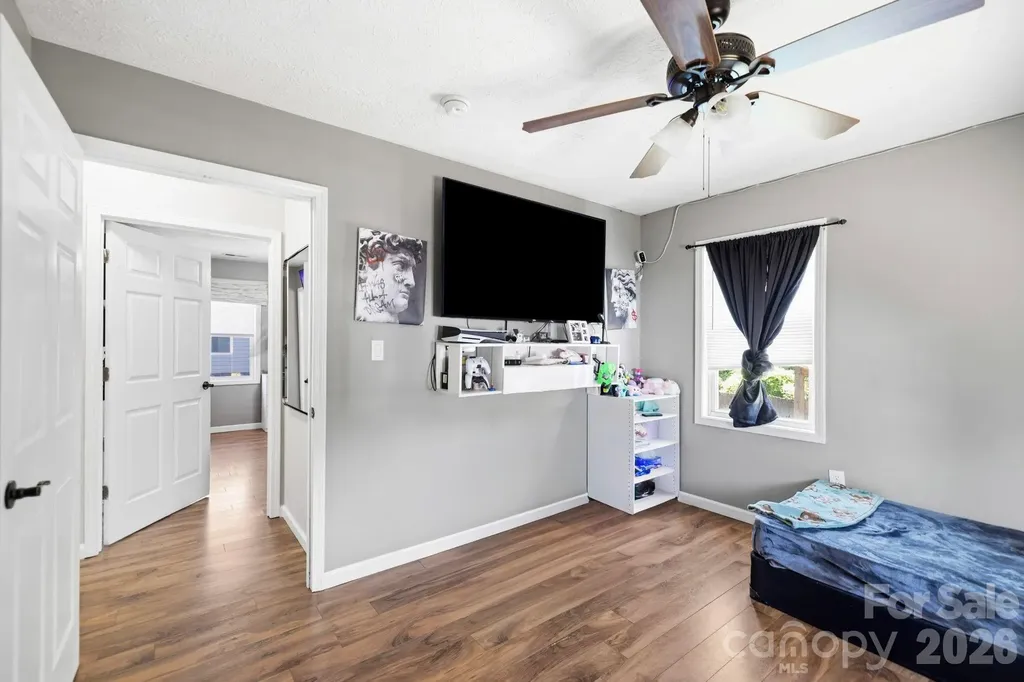 51 Kay Thomas Drive Hendersonville NC 28792