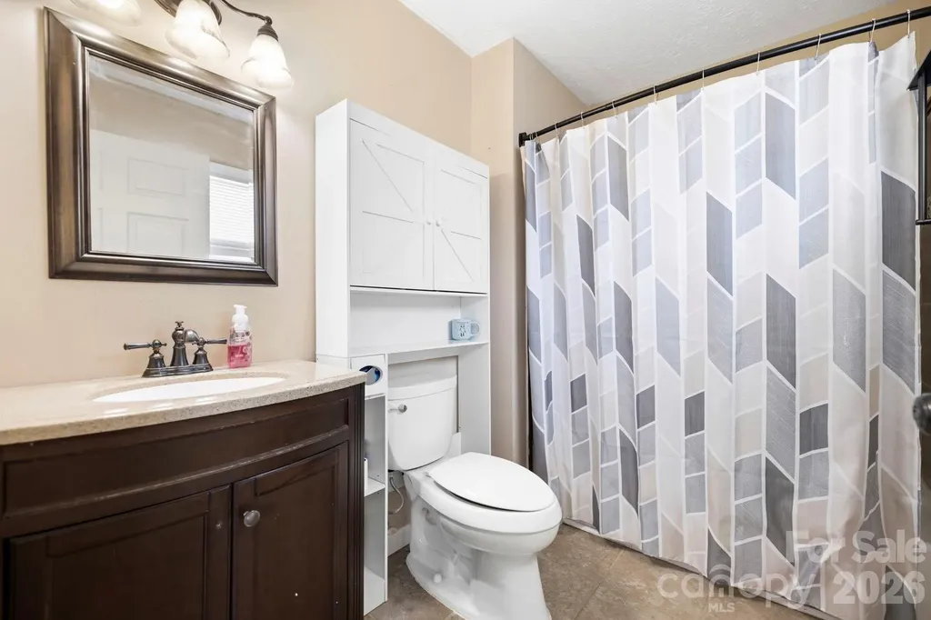 51 Kay Thomas Drive Hendersonville NC 28792