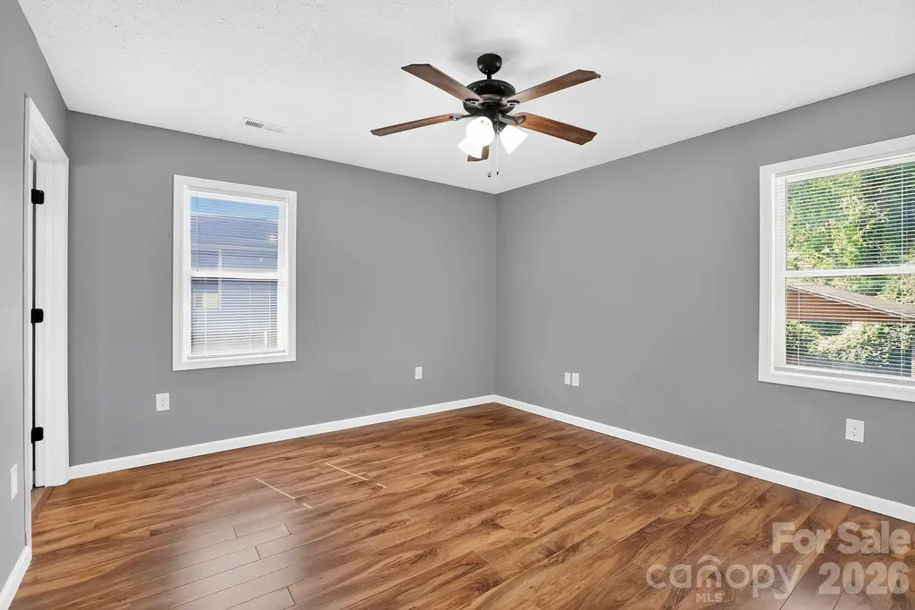 51 Kay Thomas Drive Hendersonville NC 28792