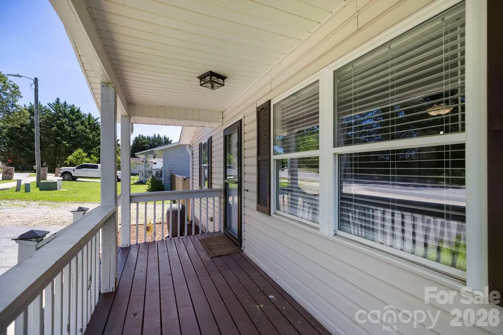 51 Kay Thomas Drive Hendersonville NC 28792