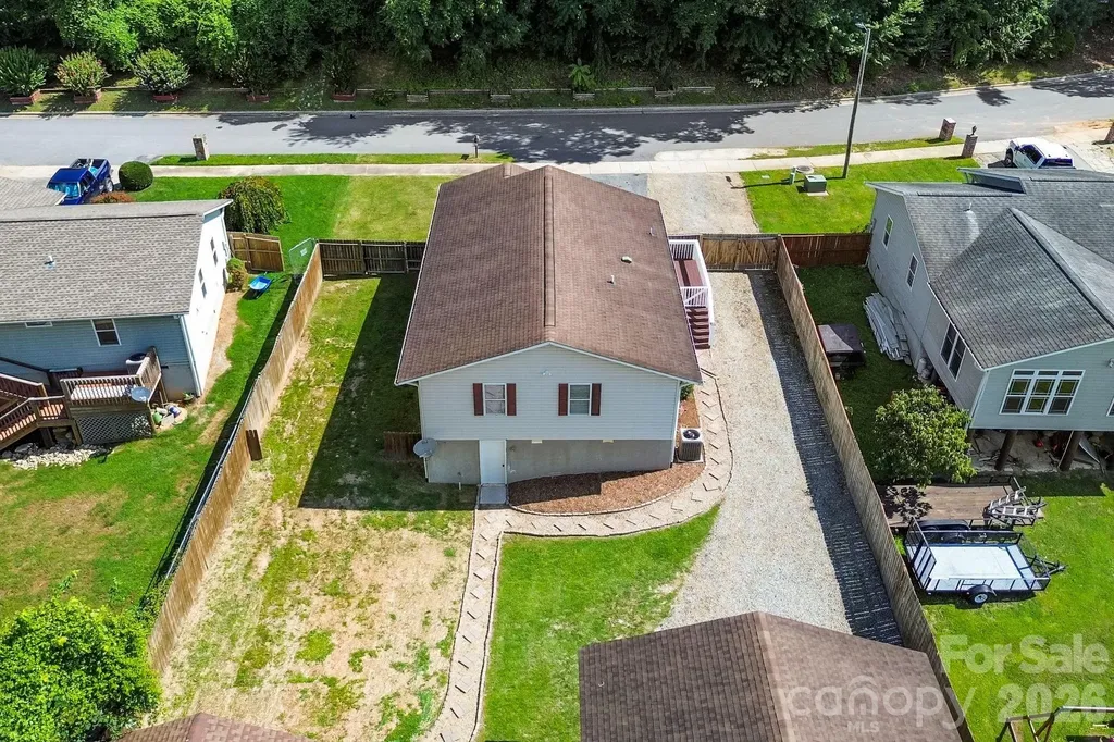 51 Kay Thomas Drive Hendersonville NC 28792