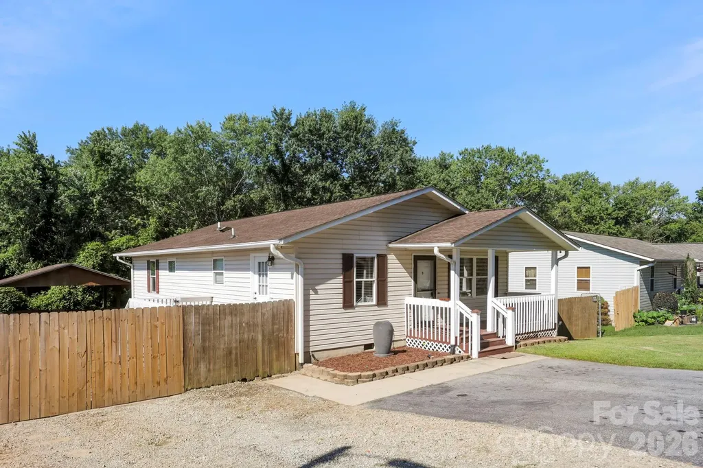 51 Kay Thomas Drive Hendersonville NC 28792