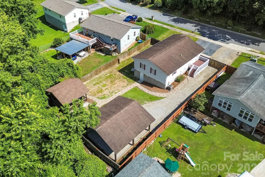 51 Kay Thomas Drive Hendersonville NC 28792