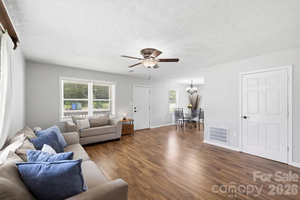 51 Kay Thomas Drive Hendersonville NC 28792