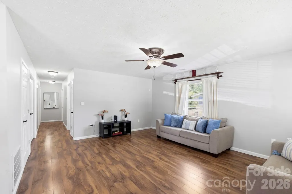 51 Kay Thomas Drive Hendersonville NC 28792
