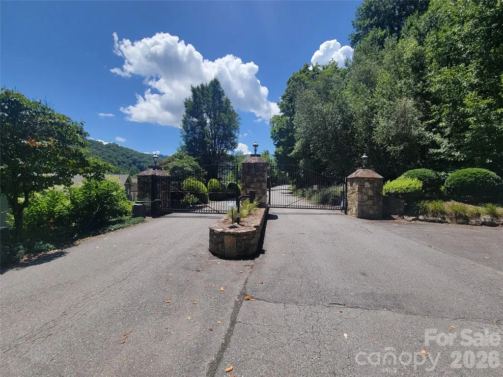 00 Cool August Heights Waynesville NC 28785