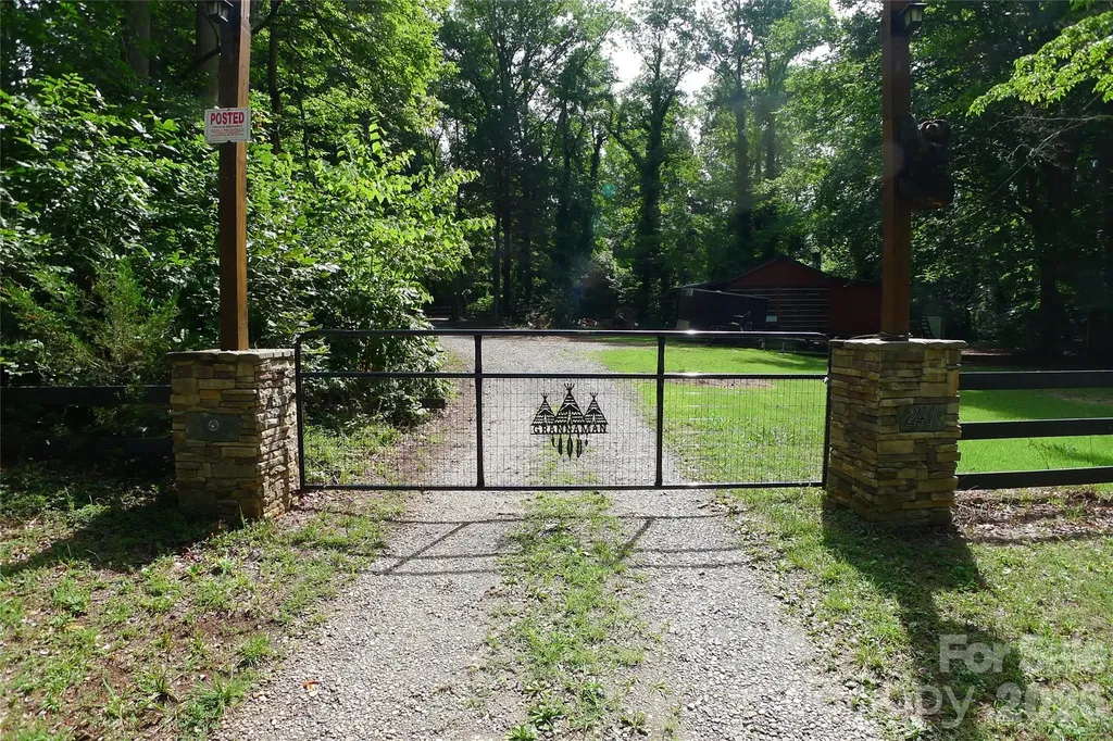 241 Grannaman Drive Mocksville NC 27028