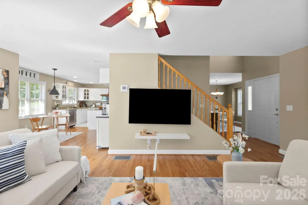 20 Good Day Court Candler NC 28715