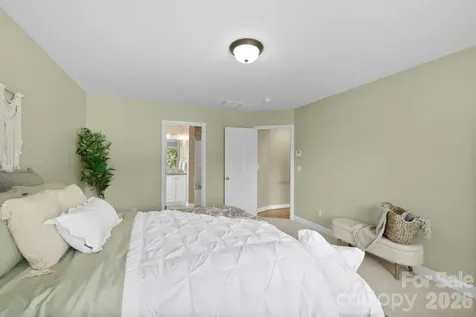 20 Good Day Court Candler NC 28715