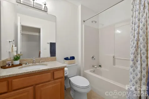 20 Good Day Court Candler NC 28715