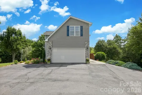20 Good Day Court Candler NC 28715