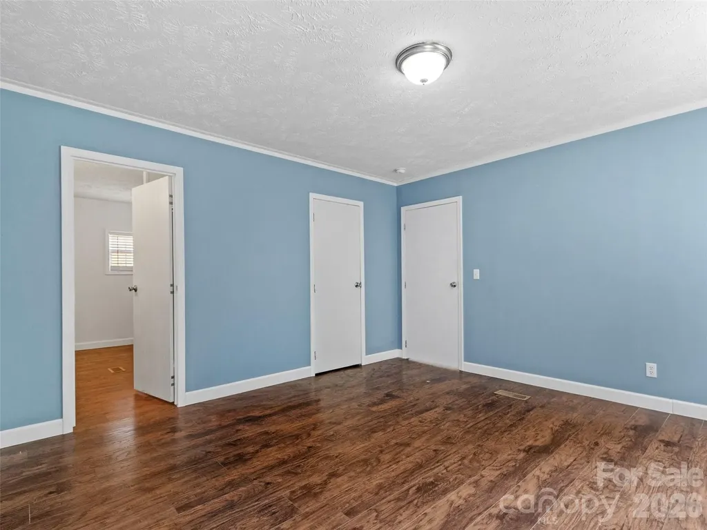 797 Pleasant Valley Road Burnsville NC 28714