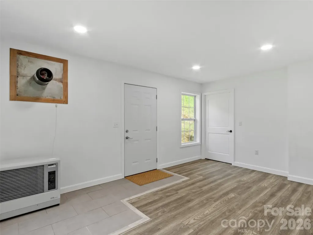 797 Pleasant Valley Road Burnsville NC 28714