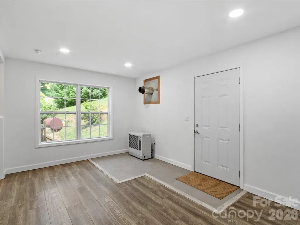 797 Pleasant Valley Road Burnsville NC 28714