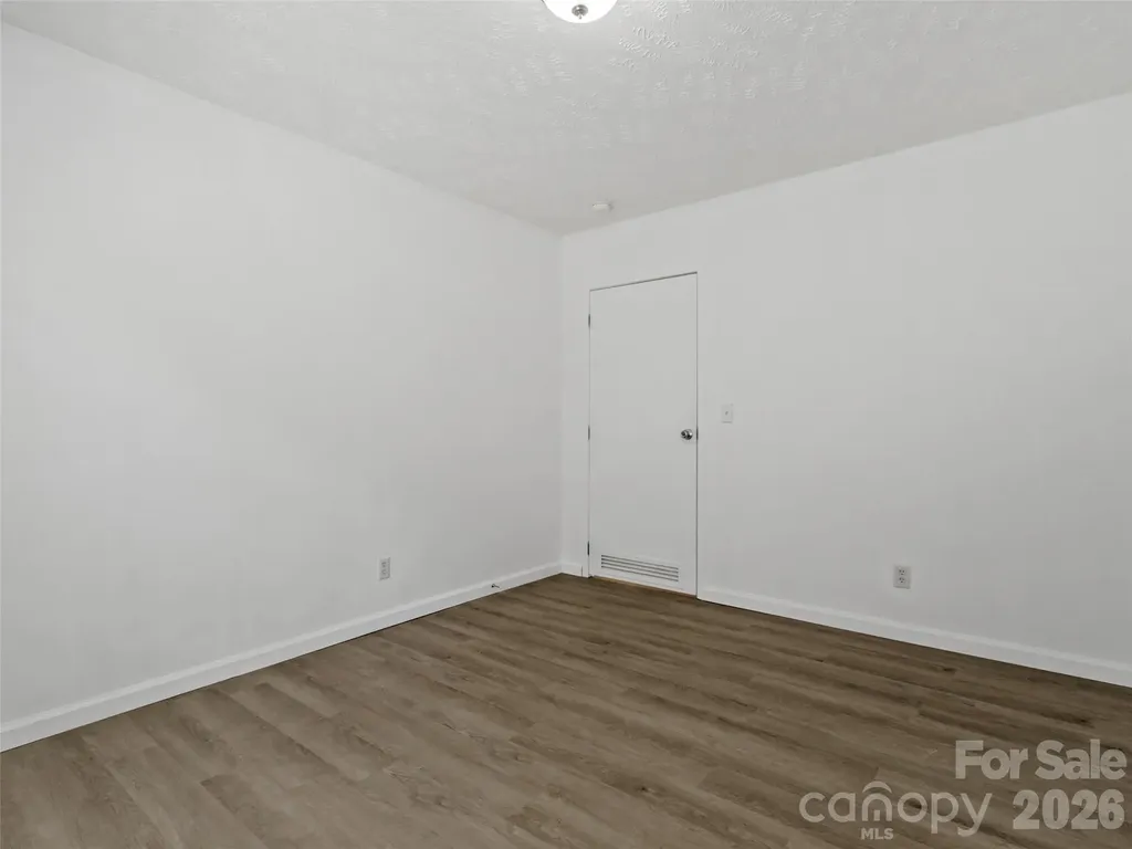 797 Pleasant Valley Road Burnsville NC 28714