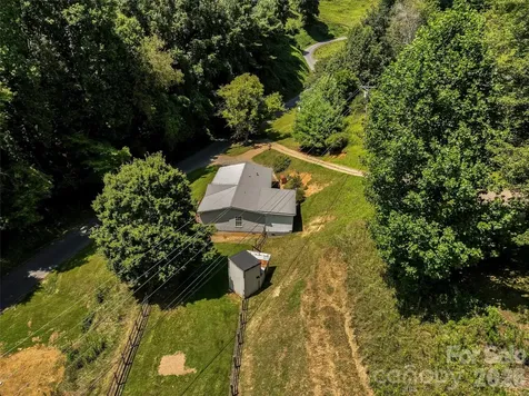 797 Pleasant Valley Road Burnsville NC 28714