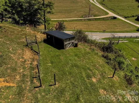 797 Pleasant Valley Road Burnsville NC 28714