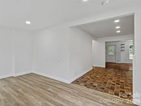 797 Pleasant Valley Road Burnsville NC 28714
