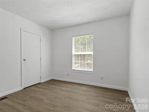 797 Pleasant Valley Road Burnsville NC 28714