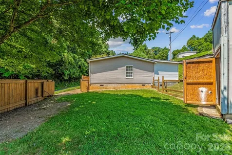 797 Pleasant Valley Road Burnsville NC 28714