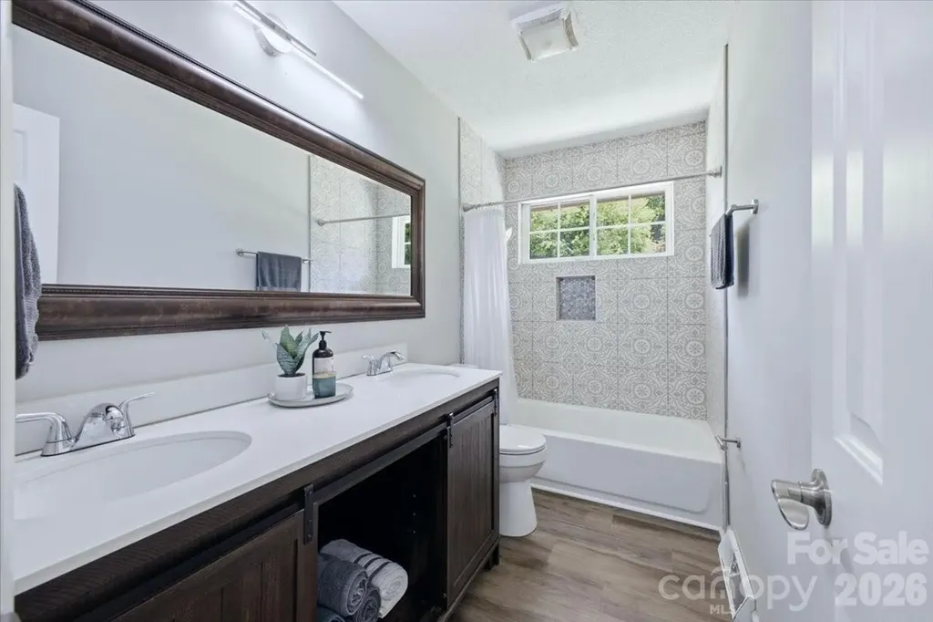 2521 Alleghany Street Charlotte NC 28208
