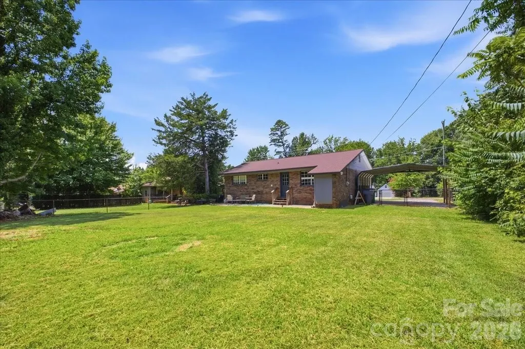 2521 Alleghany Street Charlotte NC 28208