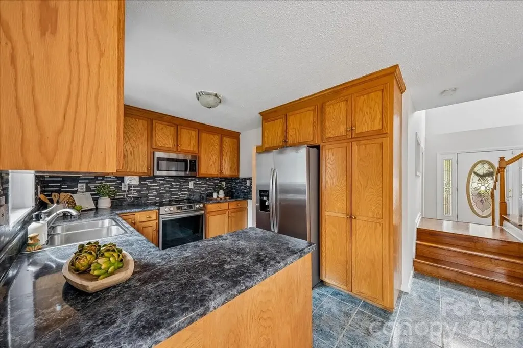 508 Watergate Circle Gastonia NC 28052