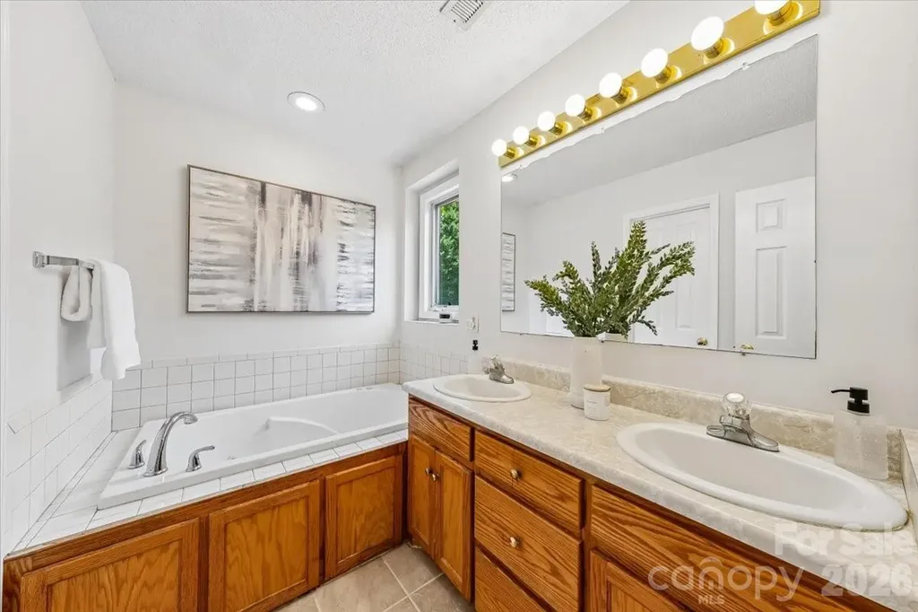 508 Watergate Circle Gastonia NC 28052