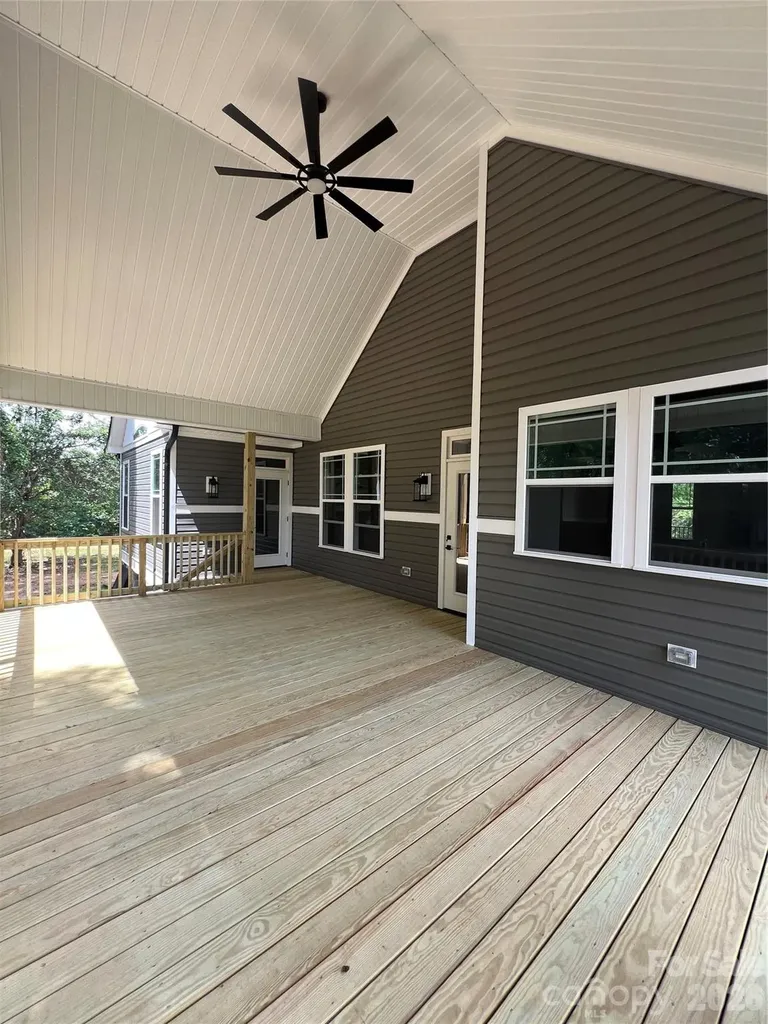 1879 Shiloh Road Claremont NC 28610
