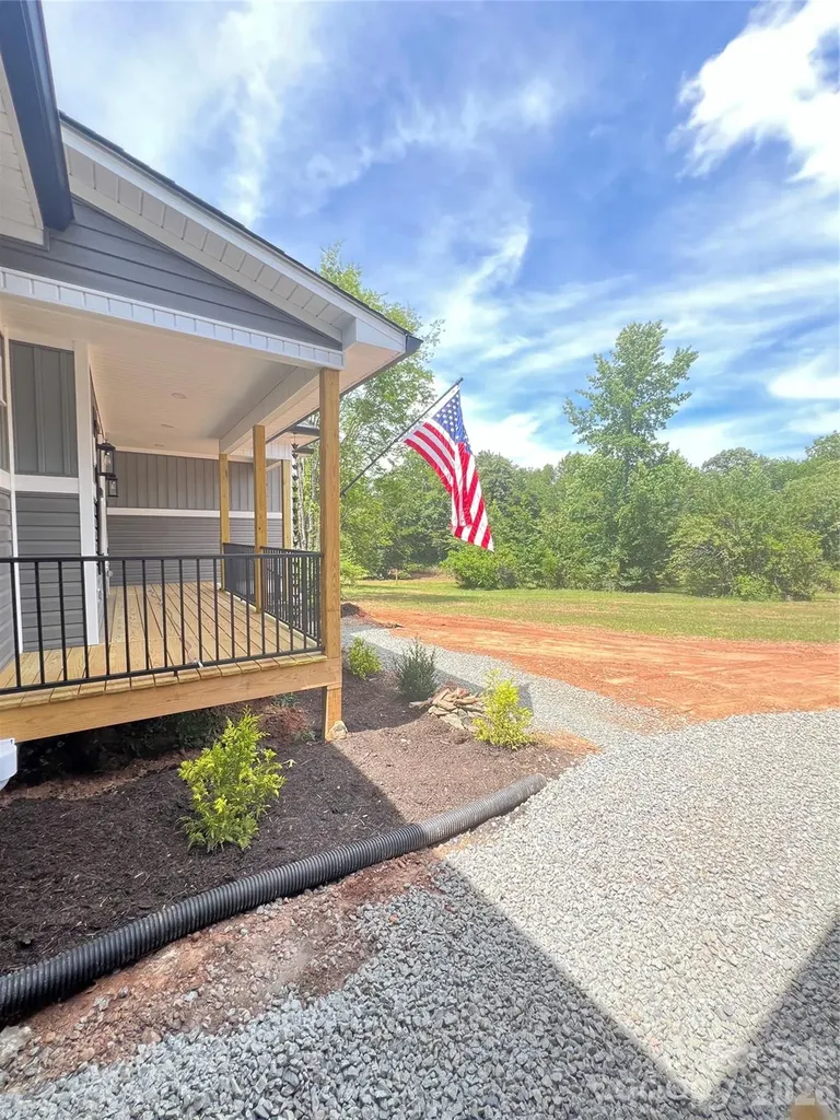 1879 Shiloh Road Claremont NC 28610