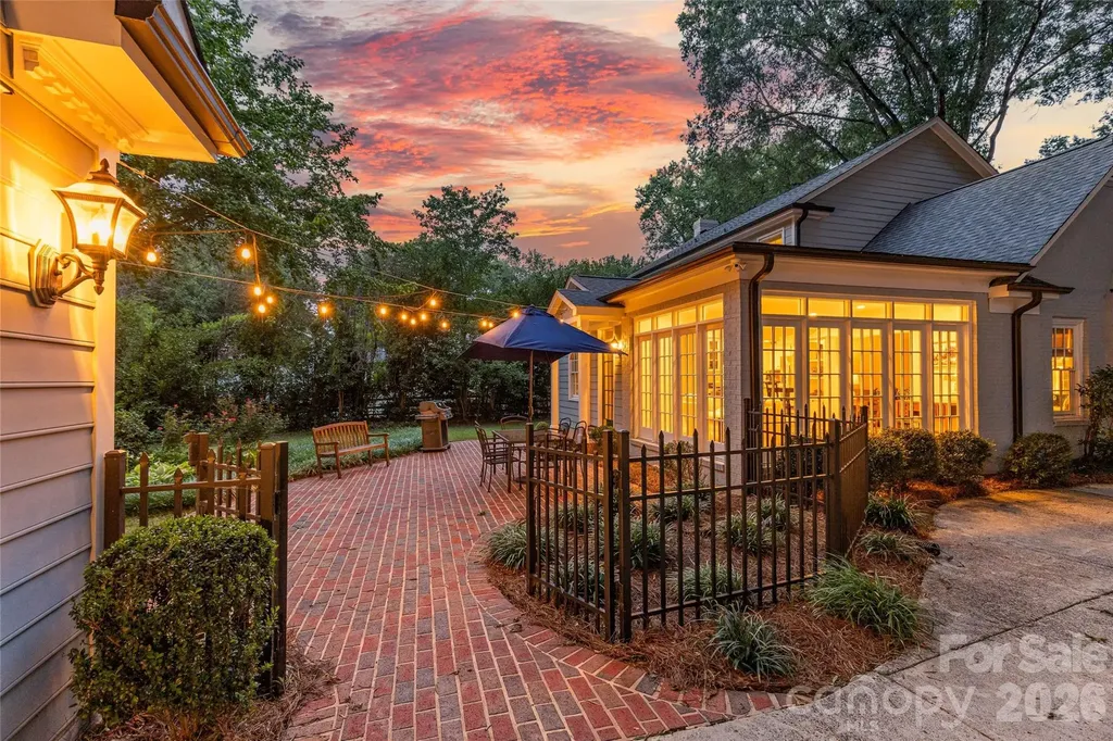 2501 Valencia Terrace Charlotte NC 28226