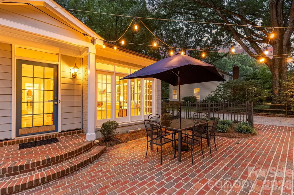 2501 Valencia Terrace Charlotte NC 28226