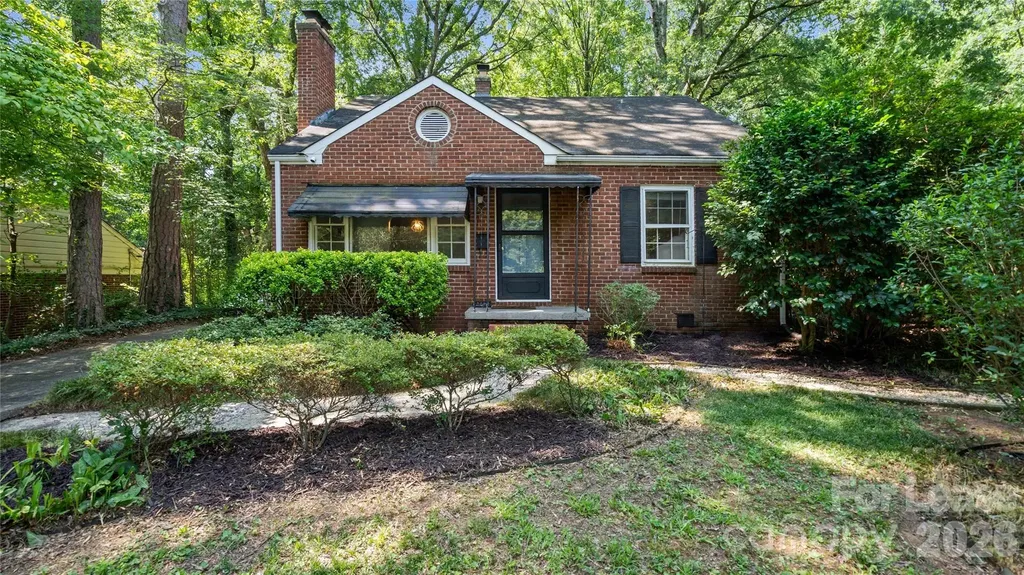 2126 Arnold Drive Charlotte NC 28205