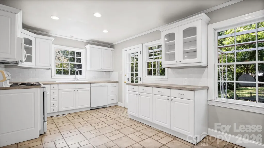 2126 Arnold Drive Charlotte NC 28205