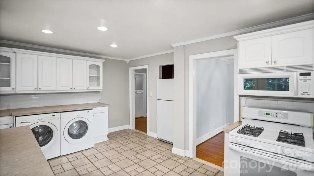 2126 Arnold Drive Charlotte NC 28205