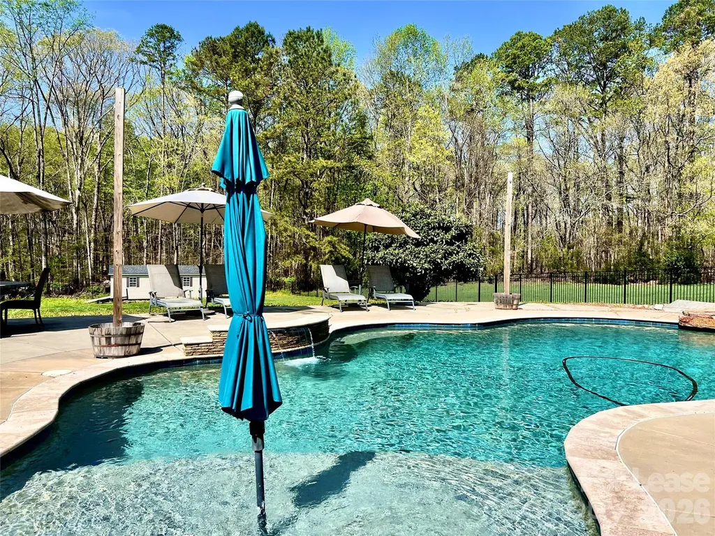 4809 Antioch Church Road Matthews NC 28104