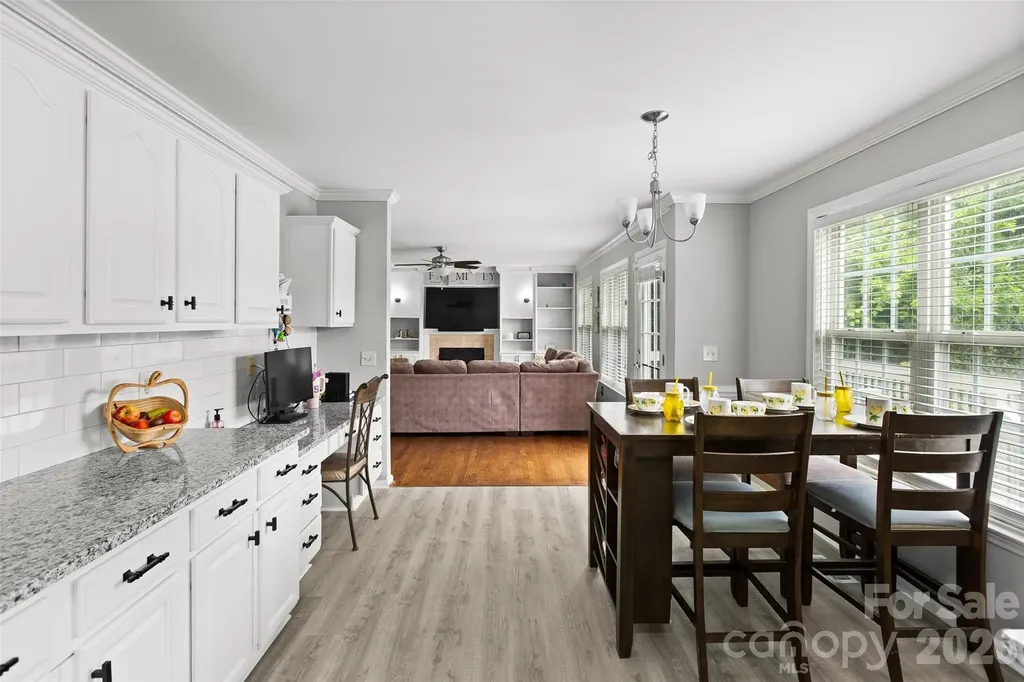 1005 Lisa Run Drive Kernersville NC 27284