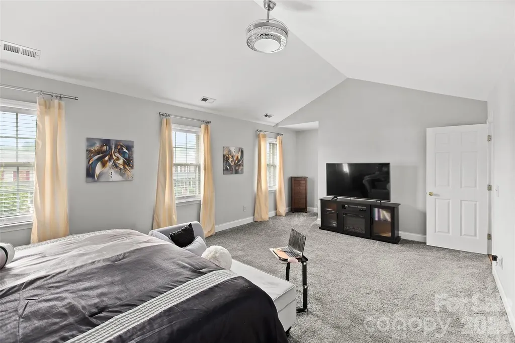 1005 Lisa Run Drive Kernersville NC 27284