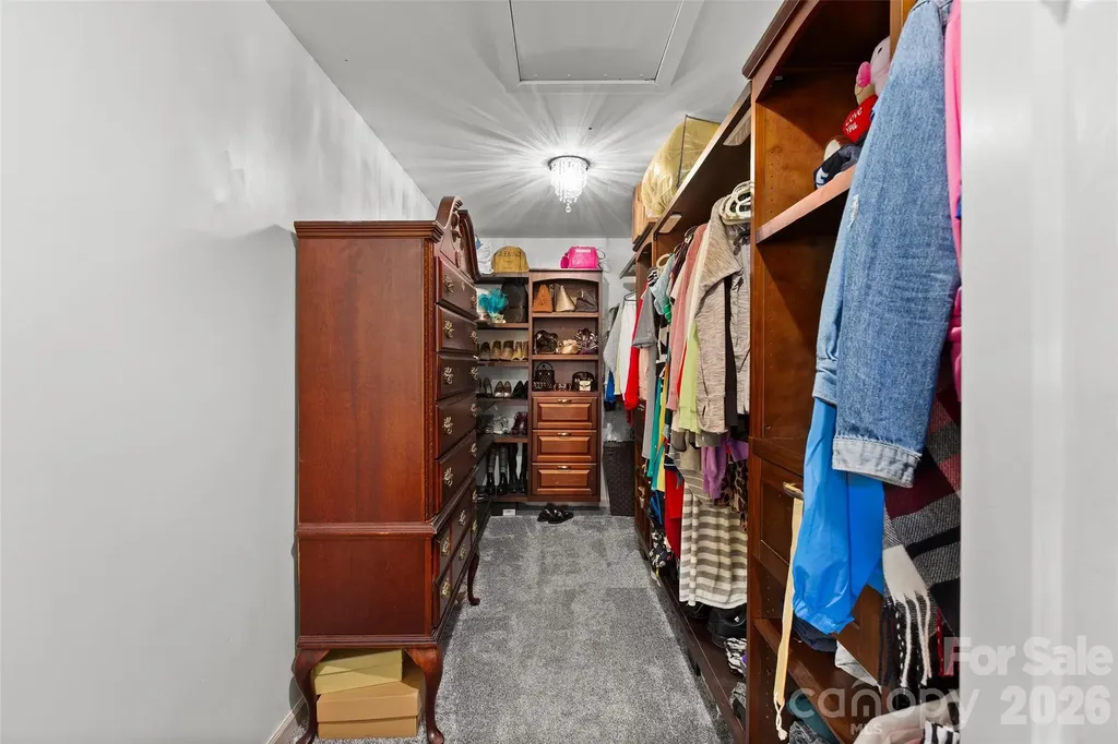 1005 Lisa Run Drive Kernersville NC 27284