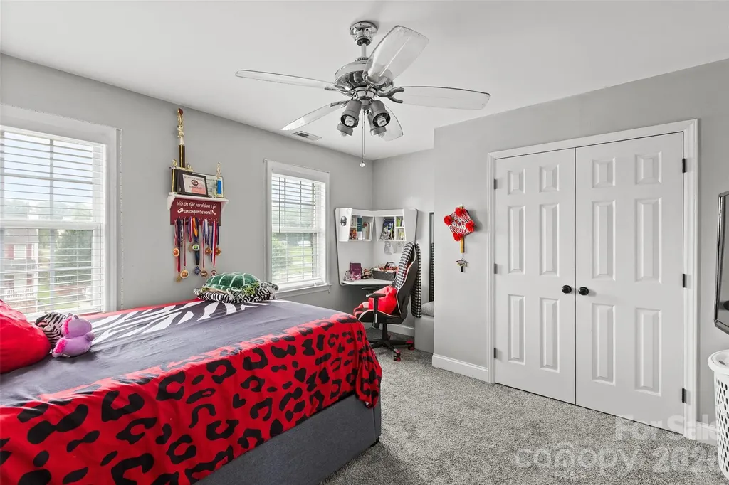 1005 Lisa Run Drive Kernersville NC 27284