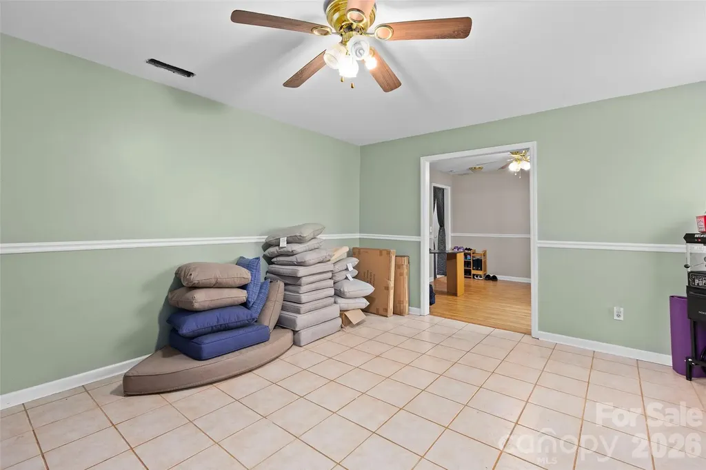 1005 Lisa Run Drive Kernersville NC 27284
