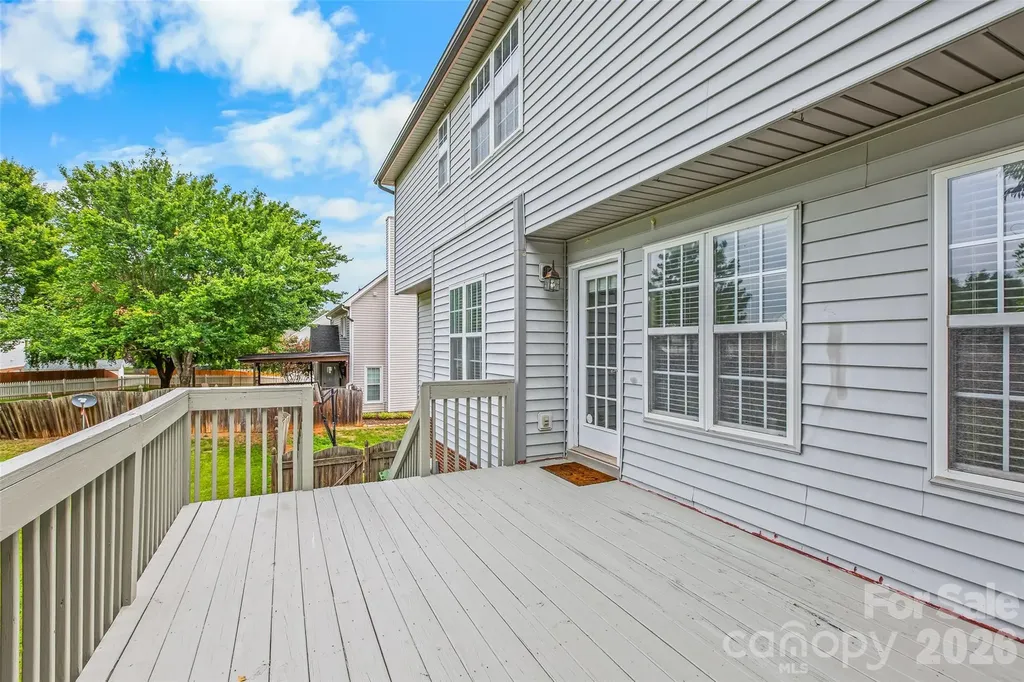 1005 Lisa Run Drive Kernersville NC 27284