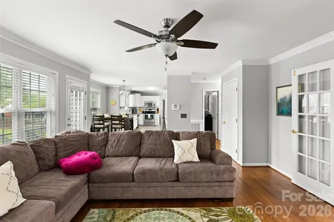 1005 Lisa Run Drive Kernersville NC 27284